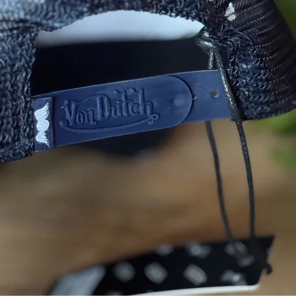 💙Sold❤️ NWT Von Dutch Navy and White Stripe Trucker Hat - SnapBack - Picture 6 of 7